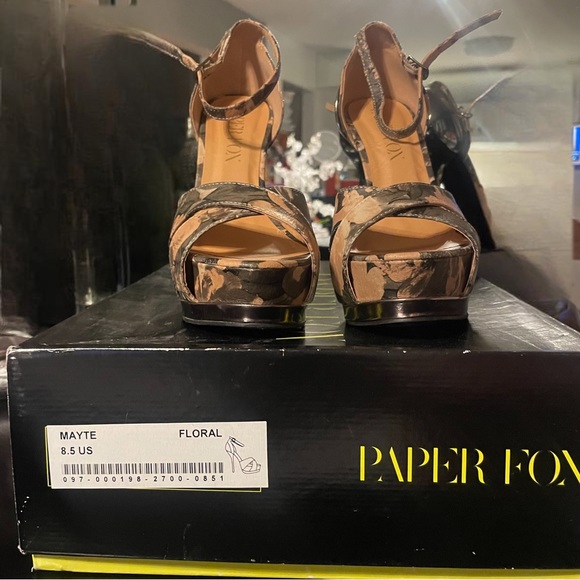 Paperfox strappy platform heels - Picture 5 of 9